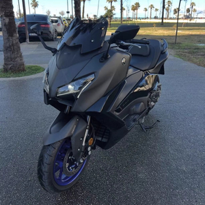 Commande de vente 2025 Yamaha TMAX 560 Scooter 1000-1500cc Cylindrée 41-50km/h Vitesse Max Personnalisable - Product Image 3