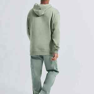 เสื้อฮู้ดพิมพ์ลายบุขนหนานุ่มสำหรับผู้ชาย สไตล์โอเวอร์ไซส์ อุ่นสบาย ดีไซน์ทันสมัย เหมาะสำหรับใส่ในชีวิตประจำวัน - Product Image 3