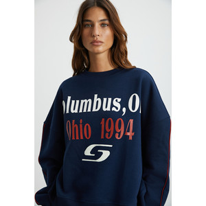 Sudadera Urbana KEIRY para Mujer, Forrada de Felpa, Ultra Suave, de Algodón Orgánico, con Estampado Urbano y Mangas con Ribete - Product Image 4