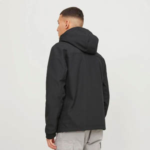 Chaqueta Softshell transpirable ligera con capucha para hombre con logotipo personalizado para capas a prueba de viento e impermeable ropa de abrigo de invierno - Product Image 3