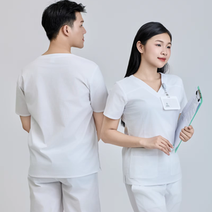 Uniforme Médico Unisex de Tela WFX-CVC, 52% Algodón, 45% Poliéster, 3% Elastano, para Hospital o Cirugía, Hecho en Vietnam - Product Image 1