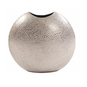 Florero de aluminio para mesa moderna, jarrón alto de metal martillado marrón rústico con 3 asas, mesa decorativa, decoración de cabecera para el hogar - Product Image 1