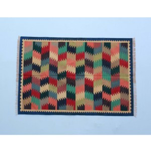 Alfombra Dhurrie de algodón tejida a mano multicolor 4x6 pies patrón geométrico Zig Zag, alfombra de tejido plano lavable, hecho artesano indio - Product Image 1