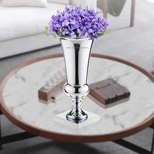 แจกันดอกไม้โลหะสีทองที่ทันสมัยเป็นมิตรกับสิ่งแวดล้อมสำหรับห้องนั่งเล่นบ้านโต๊ะตกแต่งงานแต่งงานทำด้วยมือ - Product Image 3