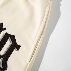 Streetwear Shorts graphiques pour hommes Shorts en coton Hip Hop surdimensionnés avec impression de lettres gothiques OEM Logo personnalisé Fournisseur d'usine - Product Image 5