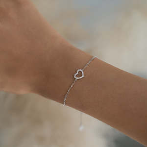 กำไลข้อมือรูปหัวใจเพชร - Product Image 3