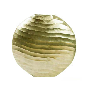 Meilleure vente internationale Vase ovale de qualité supérieure en aluminium antique pour décoration de salon, fleurs séchées pour table à manger - Product Image 1