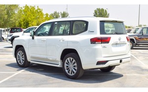 Used LandCrusser 300GXR White SUV Gas Petrol Automatic Left Steering 2022 4x4 <b>Panoramic</b> Sunroof Leather Seats 360 Rear <b>Camera</b> - Product Image 3