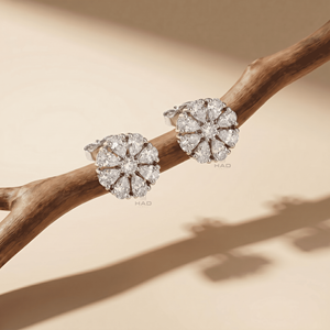 Pendientes de Diamantes Cultivados en Laboratorio con Diseño Floral en Forma de Pera, Oro Blanco, Joyería Fina de Lujo, Regalo para Mujer - Product Image 1