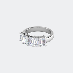 แหวนวงแหวนห้าเม็ดทรงสี่เหลี่ยมมรกต 4.00 กะรัต - Product Image 2