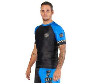 BJJ Rash Guard Hombres Alto rendimiento Jiu Jitsu Competición de entrenamiento Anti-UV UPF50 + Ropa deportiva de manga corta personalizable - Product Image 1