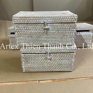 Couvercle de boîte en rotin rectangle tissé à la main blanchi à la main pour salle de bain - Product Image 1