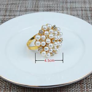 Décoration de restaurant de style Dubaï Anneaux de serviette en perles de cristal et strass Luxe pour dîner de mariage - Product Image 3