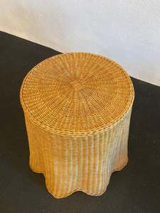 Top Vente Table De Chevet Ronde En Rotin Décoration Salon Rotin Festonné Entrée Table D'appoint Fait À La Main OEM Personnalisé Vietman - Product Image 5