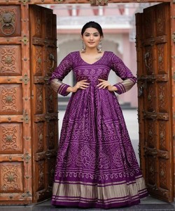 Modest Glamour: Abaya Women Muslim Dress Dubai-Infunde tu armario con modestos y elegantes Abayas para una mezcla de elegancia - Product Image 4