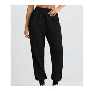 Venta al por mayor de pantalones deportivos apilados en blanco logotipo personalizado peso pesado casual invierno pantalones de chándal de las mujeres con logotipo personalizado - Product Image 5