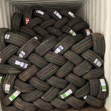 Pneus Radiaux TBR d'Occasion de Qualité Export 215/60R16 pour Camions, Berlines, VUS, Crossovers, Monospaces et Véhicules de Flotte (Solides) - Product Image 2