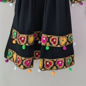Servicio OEM Vestidos Afganos Vintage de 2 Piezas, Conjunto de Falda Larga y Pantalones, Bordado con Botones de Monedas Antiguas y Borlas, Vestido Afgano para Niños - Product Image 4
