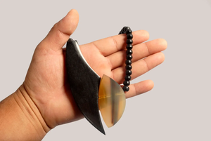 Collier en corne de buffle de serpent biologique pour femmes Design minimaliste de style animal pour les fêtes de Noël à la mode fait un excellent cadeau - Product Image 2