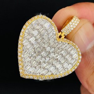 Colgante de Plata de Ley 925 con Forma de Corazón, Incrustado con Diamantes Moissanite VVS, Unisex, para Regalo - Product Image 2