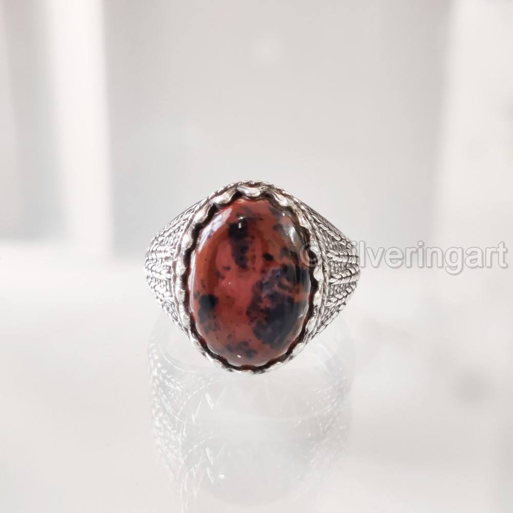 สีน้ำตาล