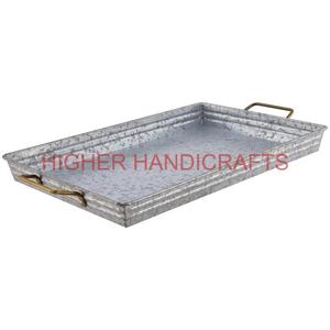 Bandeja de servicio de metal galvanizado de tamaño personalizado Centro de mesa de centro decorativo de granja hecho a mano con diseño de hierro perforado - Product Image 3