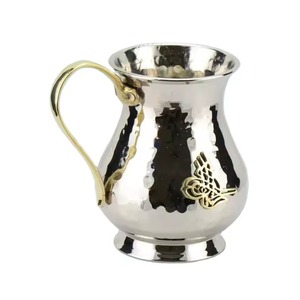 Tasse noire et dorée fabriquée à la main avec finition polie offrant une beauté intemporelle et une élégance quotidienne - Product Image 3