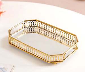 Nouveau design bols de service en métal et en verre plateaux fabriqués en laiton et en verre pour servir des desserts et des chocolats - Product Image 4