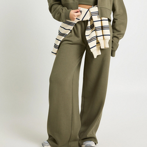 Cropped Tracksuit For Women With <b>Cheap</b> Rate And High Quality Designing For Bulk Buyers OEM Service Design For Bulk Buyers 2026 - Product Image 3