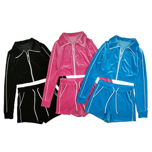 Logo personnalisé printemps velours haut court et short ensemble 2 pièces tricot ensemble court jogging femmes 2 pièces ensembles 2025 - Product Image 4