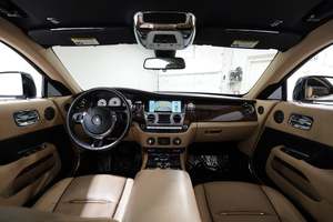Increíble Rolls-Royce Wraith Coupé 2016 con poco kilometraje en stock, ofrecido a una oferta increíble que no querrás perderte - Product Image 2