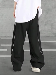 Pantalones de chándal holgados personalizados al por mayor con efecto desgastado por el sol, de alta calidad, de tela gruesa, con logo impreso personalizado para hombre - Product Image 3