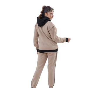 Ensemble de vêtements de sport 2 pièces de haute qualité survêtement de sport à col rond pour femmes vêtements de sport décontractés et vêtements de sport pour femmes - Product Image 4