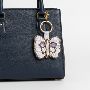 Porte-clés avec initiales en perles en gros pour les exportateurs offrant des articles en vrac faits à la main pour les lignes de cadeaux - Product Image 1