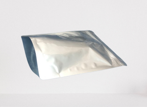 Sac debout en mylar argent personnalisé avec fermeture éclair côté transparent pour emballage alimentaire - Product Image 6