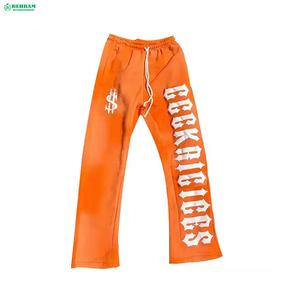 Pantalones Deportivos Anchos con Estampado de Letras Góticas Naranjas para Hombre, Pantalones Joggers Holgados con Cintura Elástica y Cordón Ajustable, Estilo Urbano - Product Image 1
