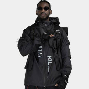 Veste Streetwear personnalisée Cyberpunk Techwear pour hommes Hip Hop avec capuche en tissu polaire technique multi-poches - Product Image 1