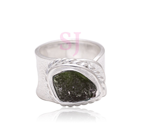 Pierre précieuse naturelle Moldavite, forme fantaisie, sertie en clos, en argent sterling 925 plaqué or, bijou de déclaration de mariage, joaillerie fine et tendance - Product Image 1