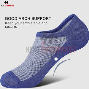 Vente en gros de chaussettes courtes en coton Chaussettes courtes de qualité supérieure avec logo personnalisé imprimé et mode Chaussettes courtes à coupe basse pour hommes - Product Image 2