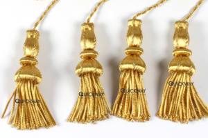 Cincture liturgique dorée avec pompon en bois et frange en fil métallique, pompon fantaisie Borla pour les vêtements liturgiques et les vêtements ecclésiastiques - Product Image 6