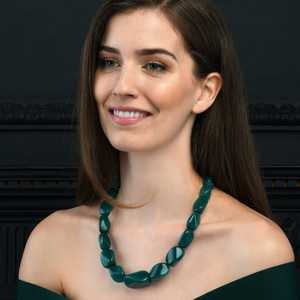 Collier en résine de luxe personnalisé, dernier cri, fabriqué à la main avec la meilleure qualité, poli à haute brillance, magnifique et tendance, pour femmes, en provenance d'Inde. - Product Image 3
