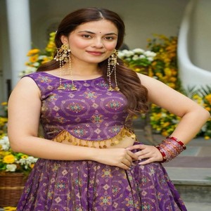 VASTRA COTTAGE Jimmy Lehenga Choli de Organza de Seda con Estampado Digital y Blusa con Encaje de Diseño, Lehenga de Diseñador Completamente Cosida - Product Image 2