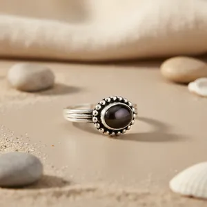 Bague en argent 925 pour femme avec pierre précieuse, bijou élégant noir, cadeau pour tous les jours et les occasions spéciales - Product Image 1