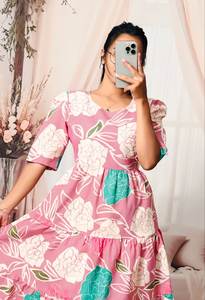 Presentamos nuestro impresionante traje de fiesta reversible de algodón para mujer diseñado para elevar su aspecto festivo Diseño elegante de color rico - Product Image 2