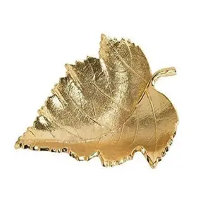 Inexpensive Brass Serving Tray Leaf Design Table Top Fruits Decorating Gift Hamper Serving Tray Handmade Top Selling Brass Tray