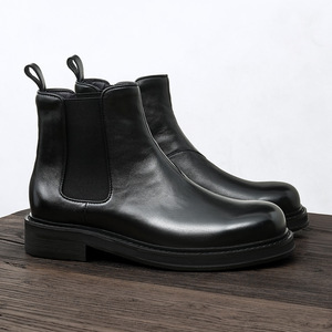 Botas de Piel de Oveja Marrón de Lujo por Encima de la Rodilla con Superficie Impermeable y Forro Antideslizante para Clima Frío y Uso Formal - Product Image 3