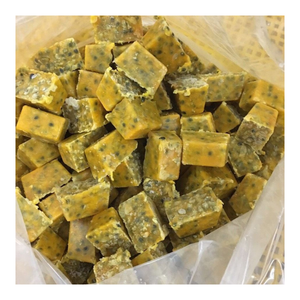 Cubes de fruit de la passion surgelés IQF du Vietnam, fabriqués à 100 % à partir de fruit de la passion, pour jus, smoothies, boissons et transformation alimentaire. - Product Image 1