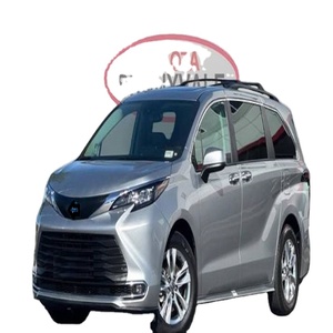 Minivan 2024 XLE de 7 Pasajeros, 4 Puertas, Tracción en las Cuatro Ruedas (2.5L 4 Cilindros Híbrido Gasolina/Eléctrico CVT) - Product Image 1