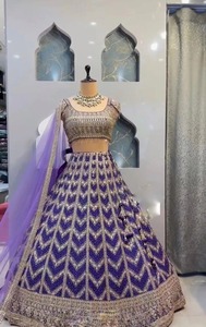 Travail de broderie ethnique traditionnel moderne Lehenga Choli adultes femmes forte demande fête de mariage porter un filet de renard en coton lourd - Product Image 3