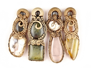 Pendentif Antique à la Mode Charme Naturel Multi-Double Gemme 'Sleeping Beauty' Visage Argile Polymère Designer Fait à la Main Antique - Product Image 3